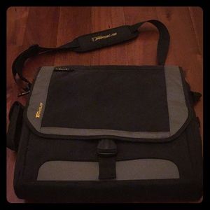 Targus laptop bag